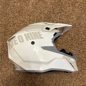 Five 0 Nine Altitude 2.0 Storm Chaser Snowmobile Helmet